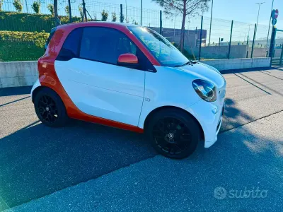 Usata Smart ForTwo Coupé 71 CV (52 kW) 2015 Bianco Coupé