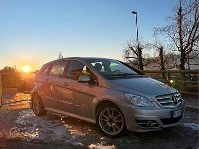 Usata Mercedes B160 95 CV (69 kW) 2010 Grigio Monovolume
