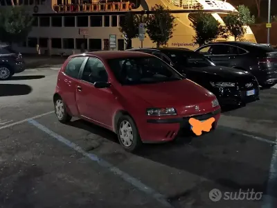 Usata Fiat Punto 86 CV (63 kW) 2002 Rosso Utilitaria