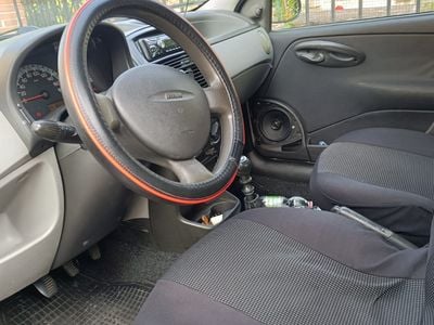 Usata Fiat Punto 80 CV (58 kW) 2001 Grigio Utilitaria