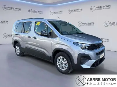 Uusi Peugeot Rifter Allure 131 HP (96 kW) 2026 Harmaa Tila-auto