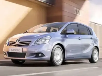 Usata Toyota Verso Sol 126 CV (92 kW) 2012 Argento Monovolume