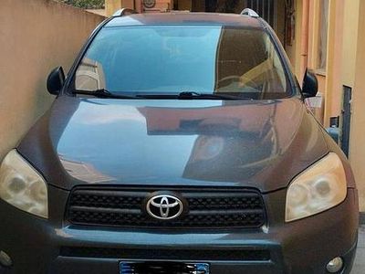 Usata Toyota RAV4 150 CV (110 kW) 2008 Grigio SUV