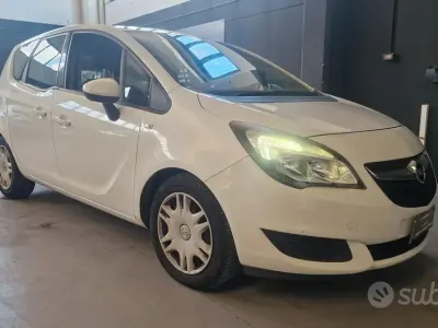 Usata Opel Meriva Cosmo 120 CV (88 kW) 2015 Bianco Monovolume