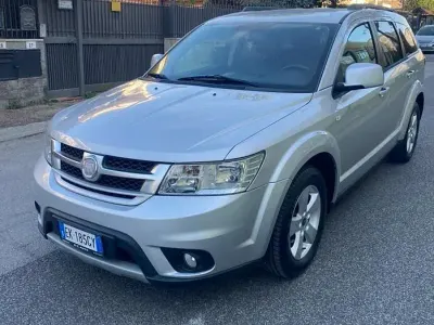 Usata Fiat Freemont 140 CV (102 kW) 2011 Grigio SUV