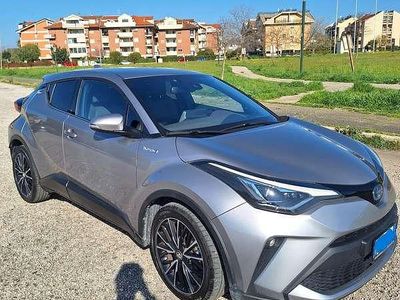 Usata Toyota C-HR Lounge 98 CV (72 kW) 2020 Argento SUV