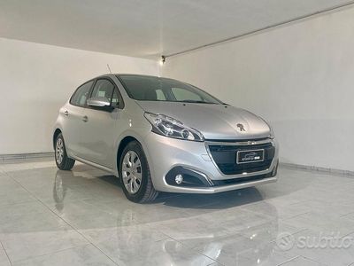 Usata Peugeot 208 Active 75 CV (55 kW) 2018 Non specificato Utilitaria
