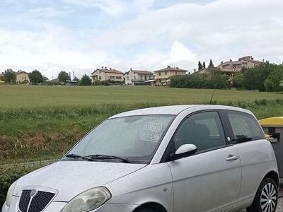 Usata Lancia Ypsilon 77 CV (56 kW) 2009 Grigio Utilitaria