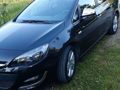 Usata Opel Astra 110 CV (80 kW) 2014 Nero Station wagon