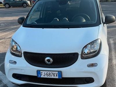Begagnad Smart ForFour 71 HK (52 kW) 2017 Vit Halvkombi