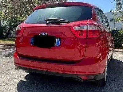 Käytetty Ford C-MAX Titanium 115 HP (84 kW) 2011 Tila-auto