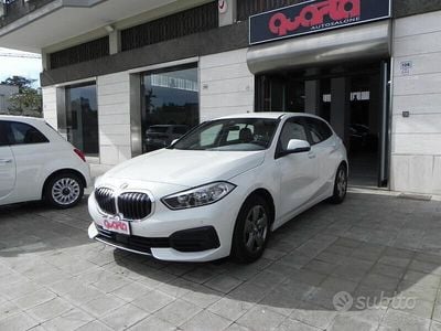 Usata BMW 118 Advantage 150 CV (110 kW) 2021 Bianco Utilitaria