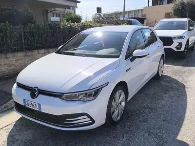 Usata VW Golf VIII Style 116 CV (85 kW) 2020 Berlina