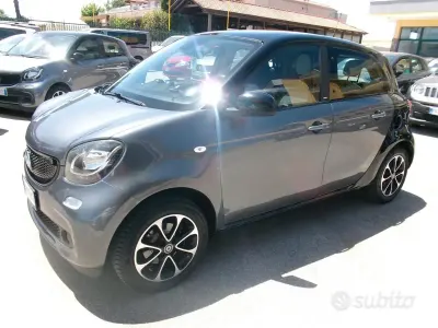 Usata Smart ForFour Prime 71 CV (52 kW) 2016 Grigio Utilitaria