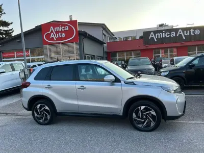 Second-hand Suzuki Vitara 129 CP (94 kW) 2024 Argintiu SUV