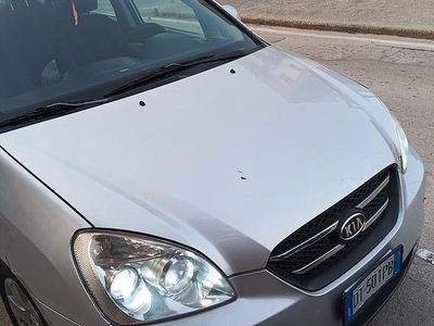Usata Kia Carens 140 CV (102 kW) 2008 Grigio Monovolume