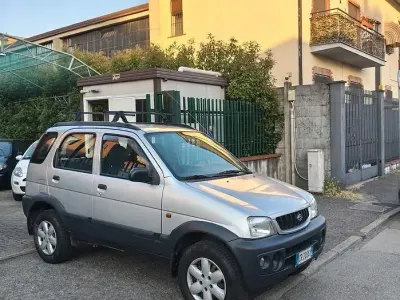 Usata Daihatsu Terios 86 CV (63 kW) 2004 Grigio SUV