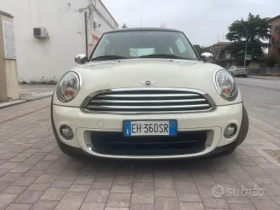 Usata Mini ONE 75 CV (55 kW) 2011 Beige Utilitaria