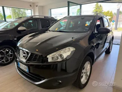 Usado Nissan Qashqai N-TEC 115 HP (84 kW) 2010 Preto SUV