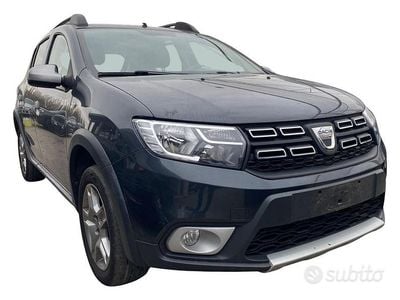 Usata Dacia Sandero Stepway 100 CV (73 kW) 2020 Grigio Berlina