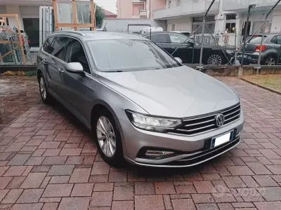 Begagnad VW Passat Business 120 HK (88 kW) 2020 Grå Kombi
