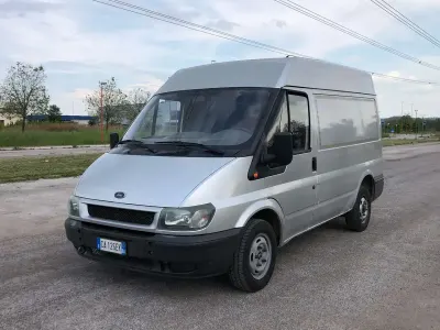 Usado Ford Transit 75 CV (55 kW) 2002 Plateado Van