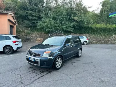 Usata Ford Fusion 101 CV (74 kW) 2009 Utilitaria