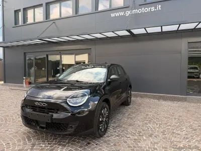 Usata Fiat 600 101 CV (74 kW) 2025 Nero SUV