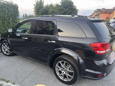Usata Fiat Freemont Lounge 170 CV (125 kW) 2012 Nero SUV