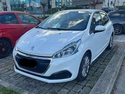 Usata Peugeot 208 Signature Sky 83 CV (61 kW) 2019 Utilitaria