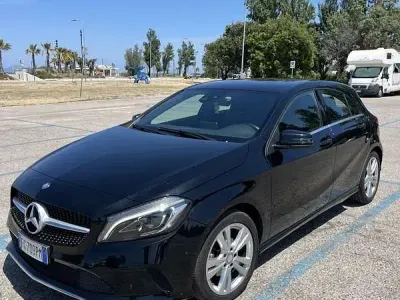 Usata Mercedes A180 109 CV (80 kW) 2016 Berlina