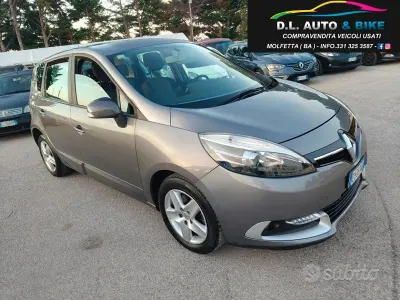 Usata Renault Scénic III XMOD 110 CV (80 kW) 2015 Grigio Monovolume