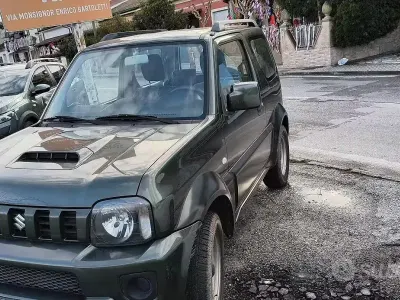 Occasion Suzuki Jimny 85 ch (62 kW) 2017 Gris SUV