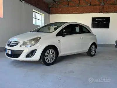 Usata Opel Corsa 95 CV (69 kW) 2012 Bianco Utilitaria