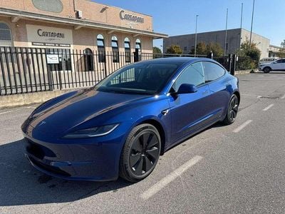 Usata Tesla Model 3 Standard Range 205 kW (280 CV) 2023 Blu/azzurro Berlina