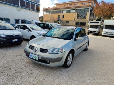 Usata Renault Mégane II Sportway 100 CV (73 kW) 2006 Grigio Berlina