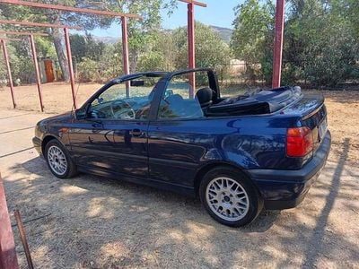 Usata VW Golf Cabriolet 101 CV (74 kW) 1997 Blu/azzurro Cabrio