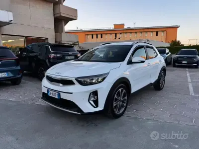 Usata Kia Stonic 95 CV (69 kW) 2023 Bianco SUV