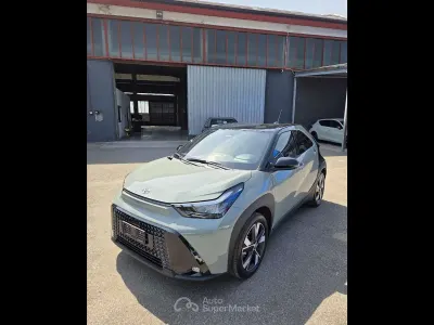 Nuova Toyota Aygo X 92 CV (67 kW) 2026 Verde SUV