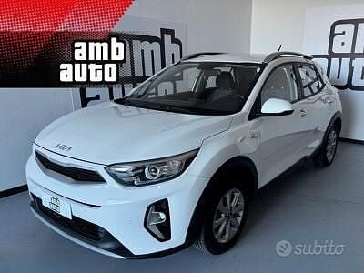 Usata Kia Stonic Urban 84 CV (61 kW) 2023 Bianco SUV