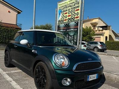 Usata Mini Cooper D 2007 Verde Utilitaria