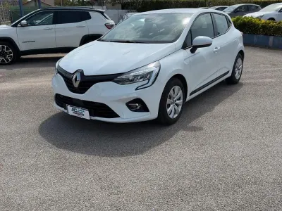 Usata Renault Clio V Business 86 CV (63 kW) 2020 Bianco Berlina