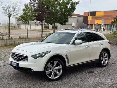 Usata Infiniti Fx30 Premium 238 CV (175 kW) 2010 Bianco SUV