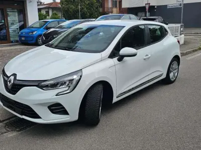 Occasion Renault Clio V Life 101 PK (74 kW) 2020 Wit Sedan
