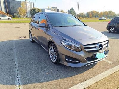 Usata Mercedes B180 122 CV (89 kW) 2017 Monovolume