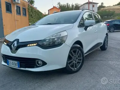 Usata Renault Clio 75 CV (55 kW) 2015 Bianco Station wagon