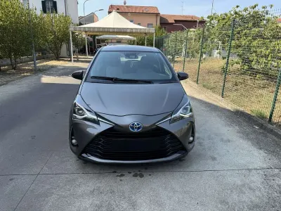 Usata Toyota Yaris Hybrid Active 101 CV (74 kW) 2019 Berlina