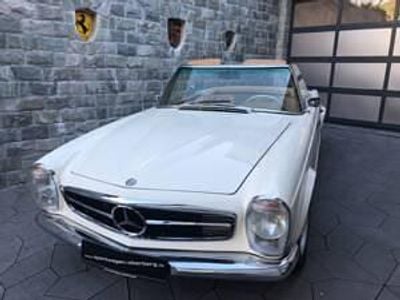 Usata Mercedes 230 150 CV (110 kW) 1967 Nero Cabrio