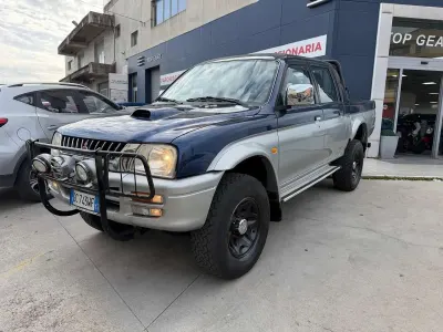 Occasion Mitsubishi L200 99 ch (72 kW) 2001 Bleue Pick-up