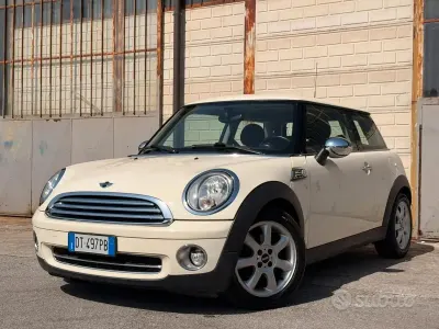Usata Mini ONE Chili 95 CV (69 kW) 2009 Beige Utilitaria
